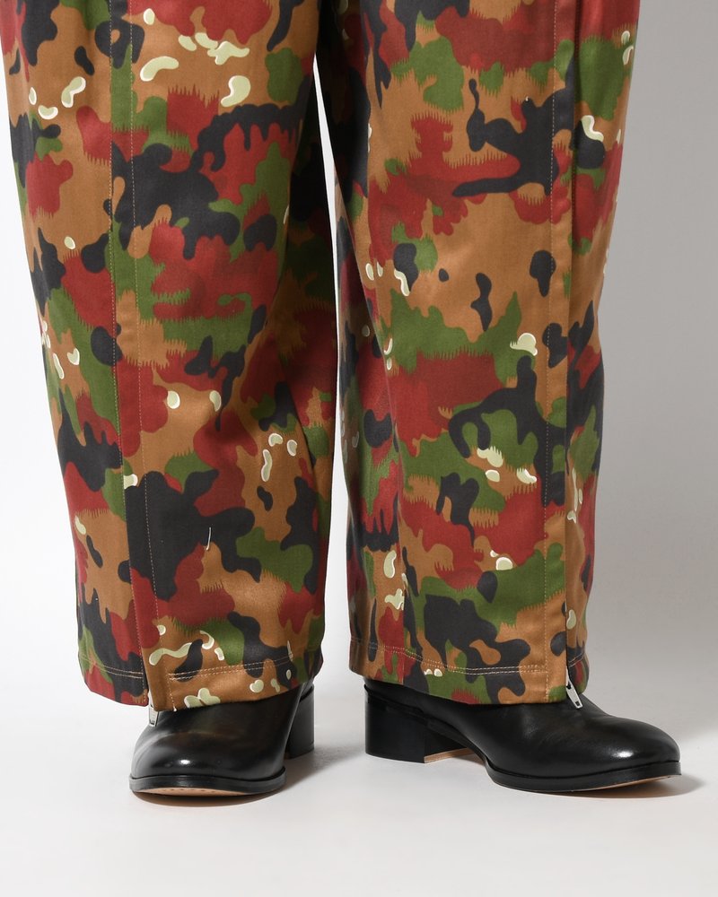 ZIP WIDE TRACK PANTS -CAMOUFLAGE-