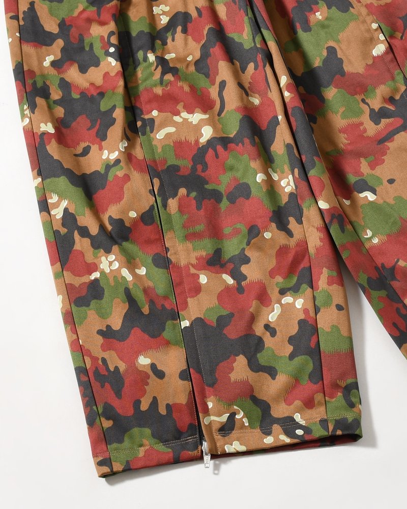 ZIP WIDE TRACK PANTS -CAMOUFLAGE-