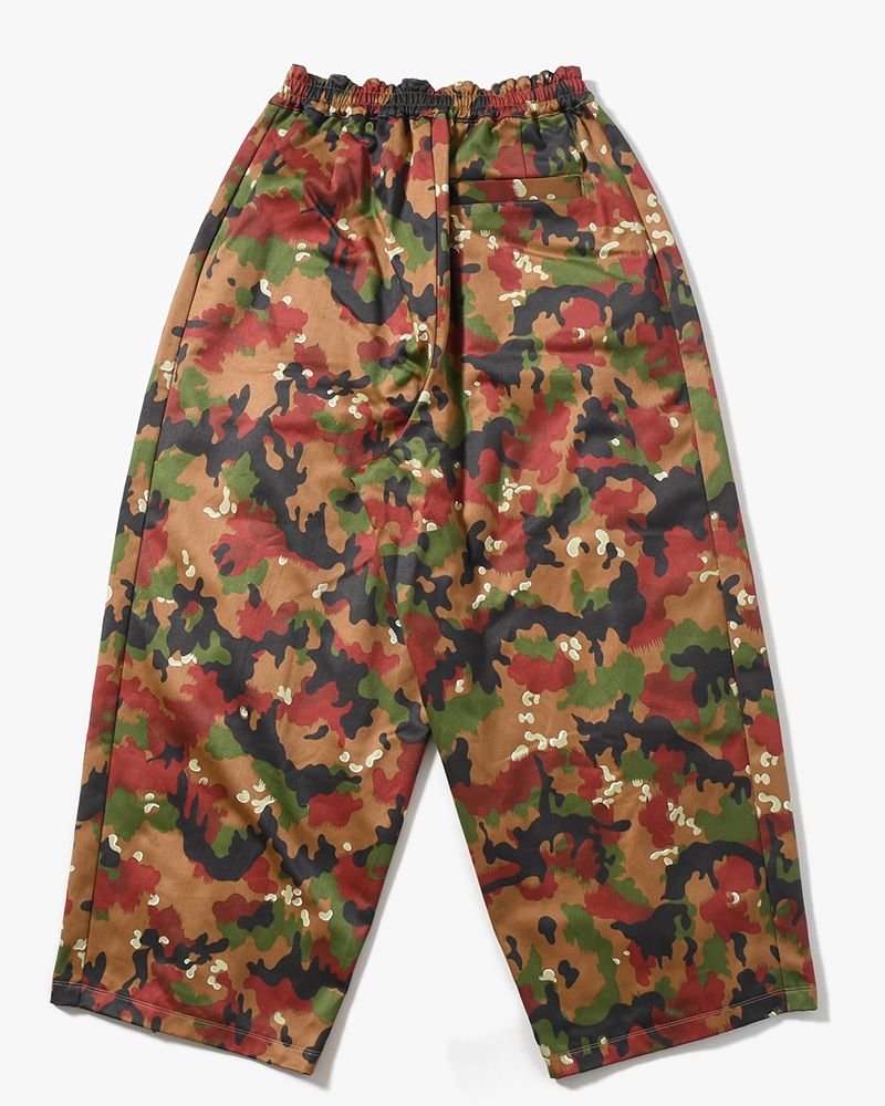 ZIP WIDE TRACK PANTS -CAMOUFLAGE-