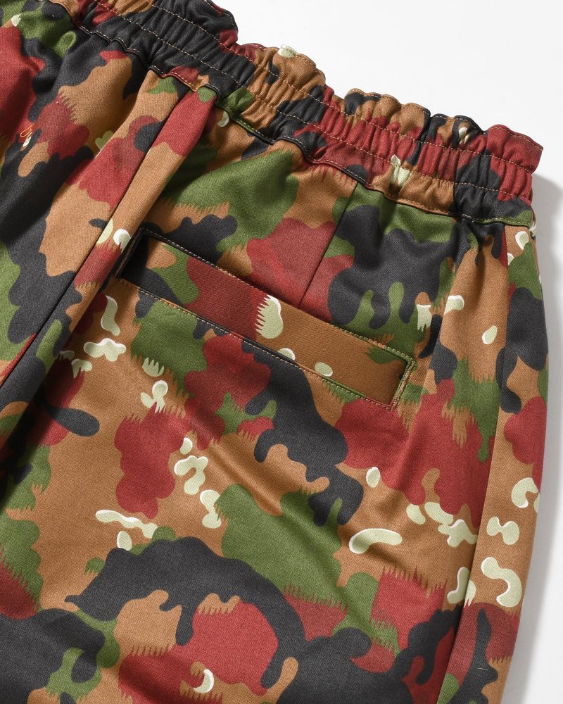 ZIP WIDE TRACK PANTS -CAMOUFLAGE-