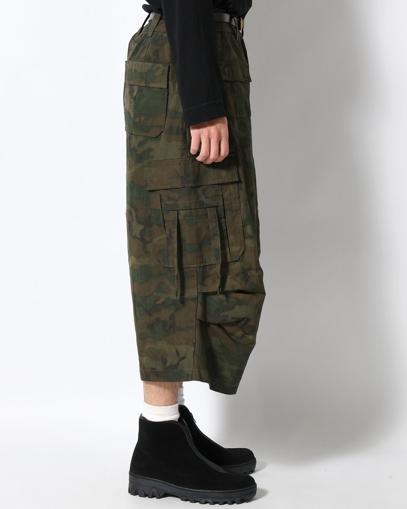 VILLAIN POLICEMAN SHORTS -WOODLAND CAMO-