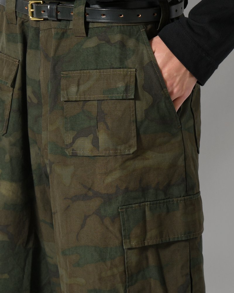 VILLAIN POLICEMAN SHORTS -WOODLAND CAMO-