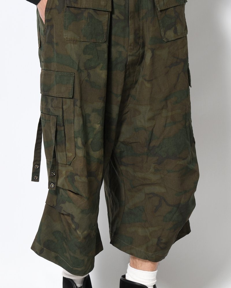 VILLAIN POLICEMAN SHORTS -WOODLAND CAMO-