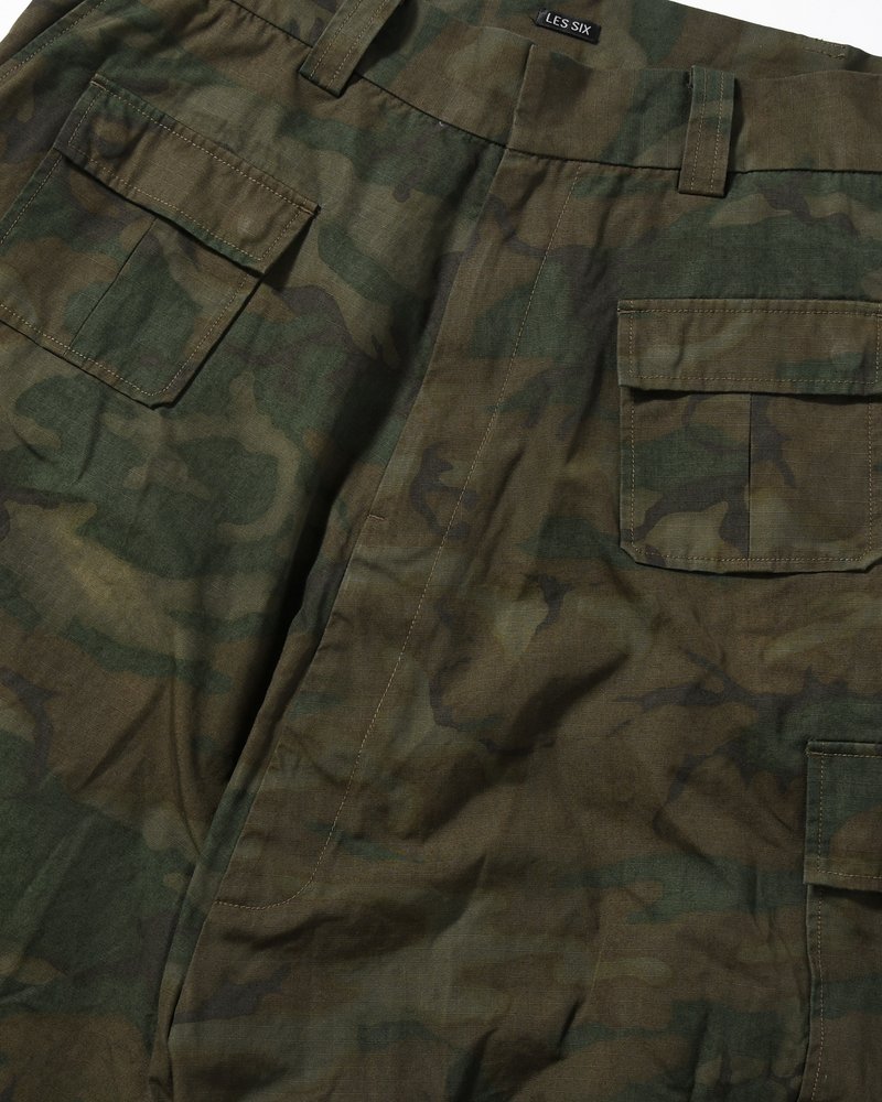VILLAIN POLICEMAN SHORTS -WOODLAND CAMO-