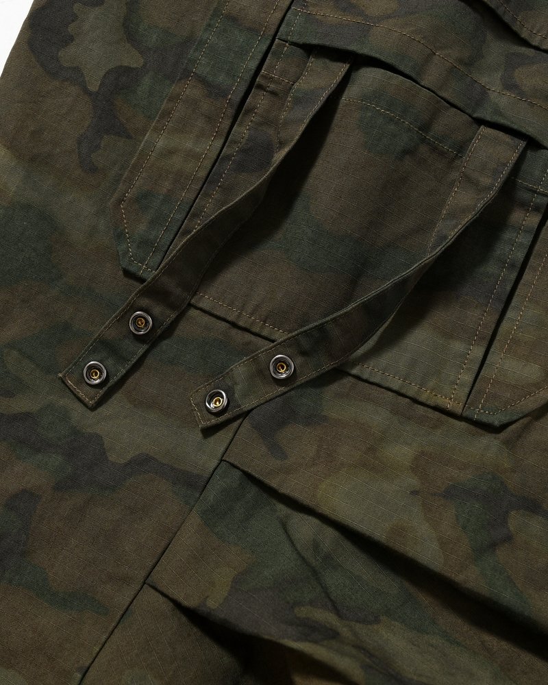 VILLAIN POLICEMAN SHORTS -WOODLAND CAMO-
