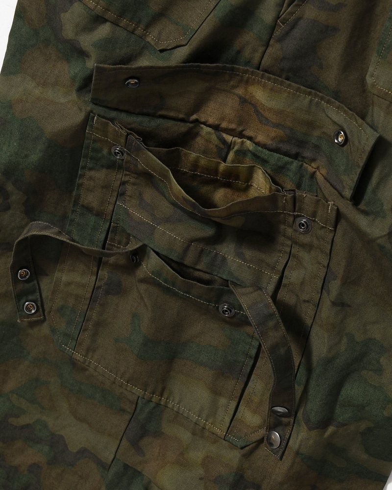 VILLAIN POLICEMAN SHORTS -WOODLAND CAMO-