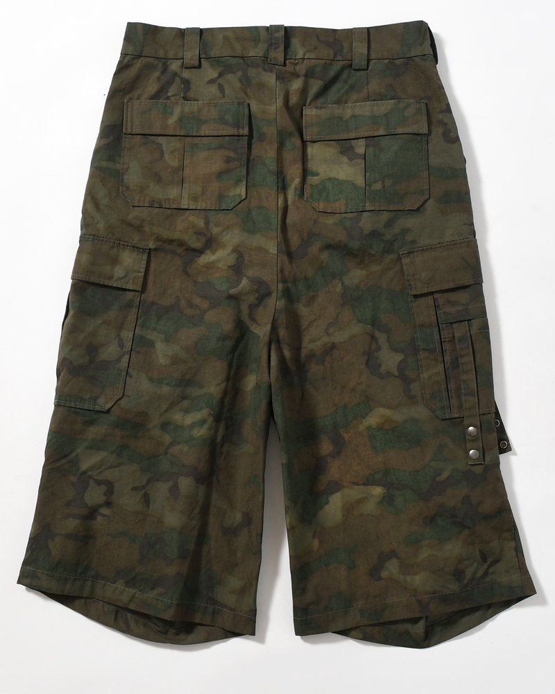VILLAIN POLICEMAN SHORTS -WOODLAND CAMO-