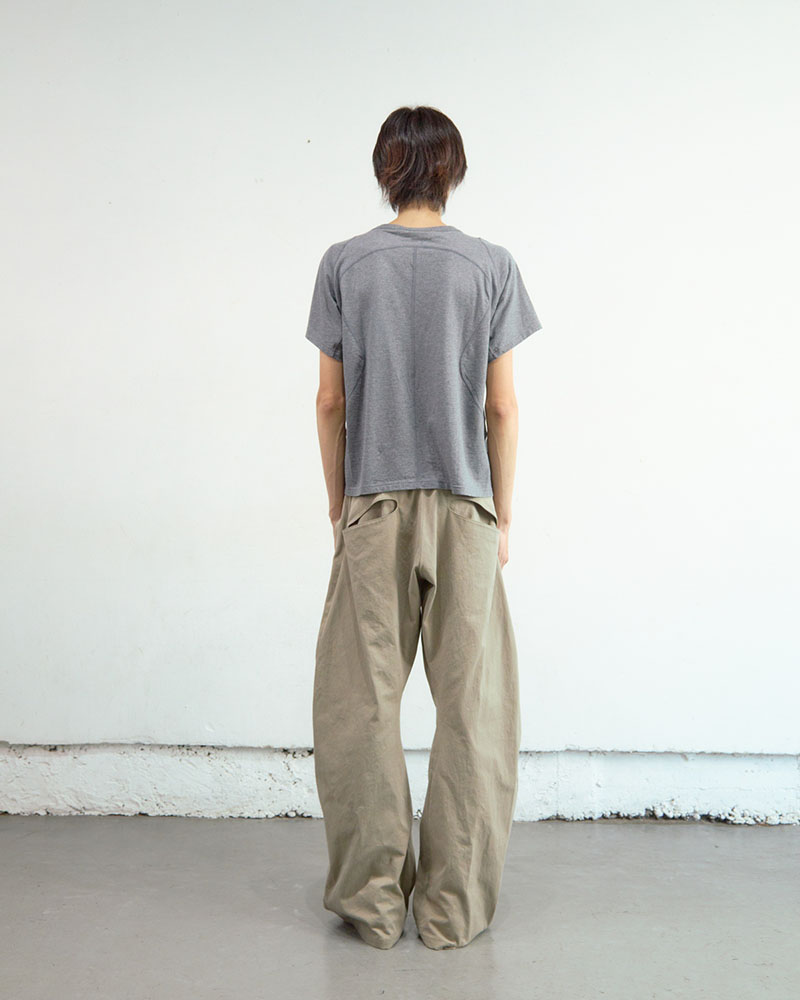 PANELLED HALF SLEEVE T-SHIRT -CHARCOAL-