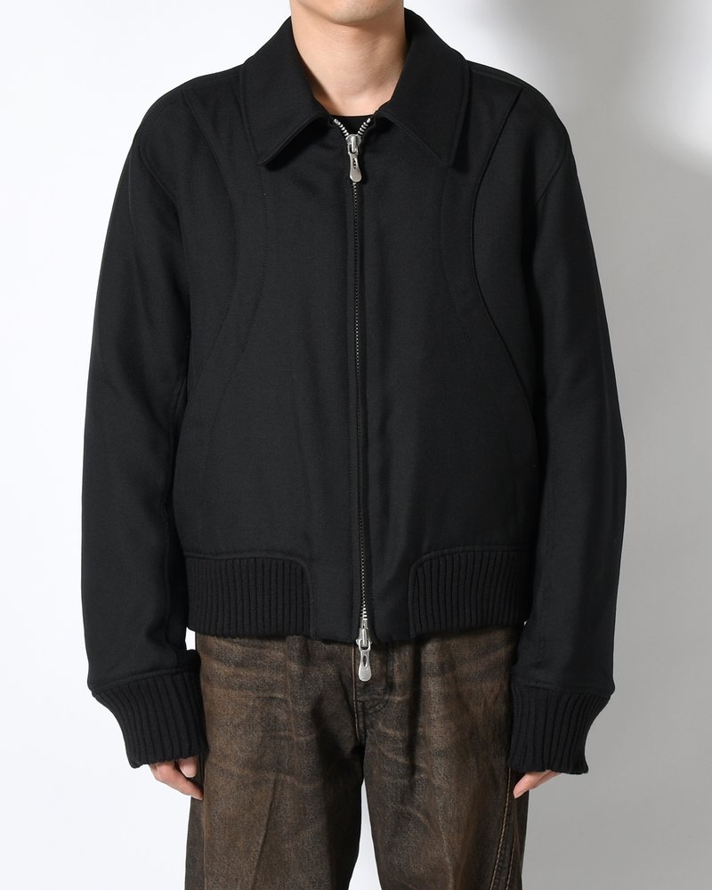 ZIP UP PADDED SHORT BOMBER -BLACK-