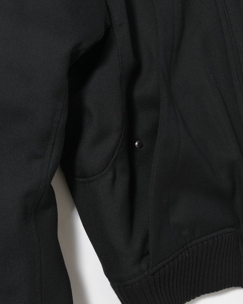 ZIP UP PADDED SHORT BOMBER -BLACK-