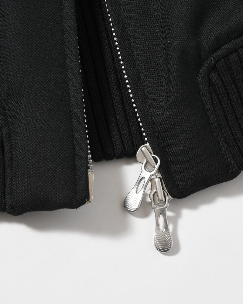 ZIP UP PADDED SHORT BOMBER -BLACK-