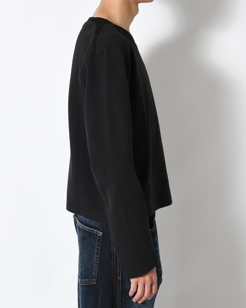 PANELLED LONG SLEEVE V-NECK T-SHIRT -BLACK-