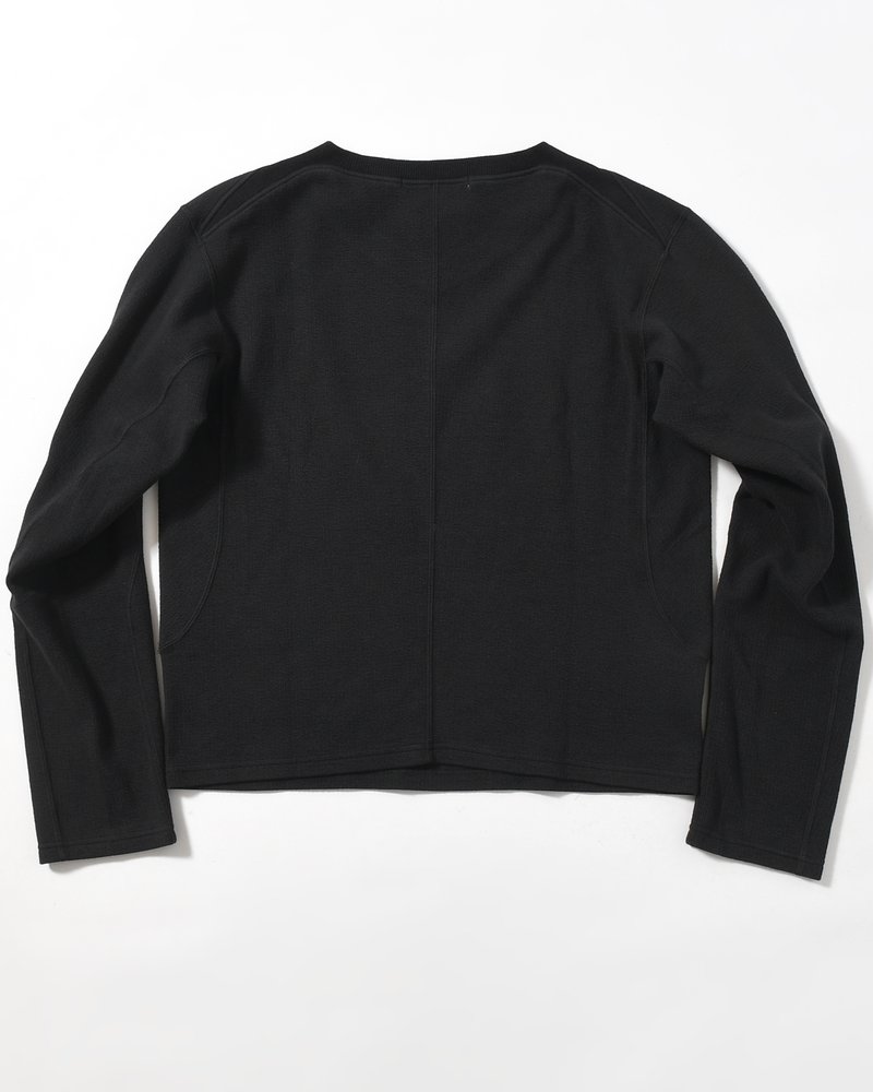 PANELLED LONG SLEEVE V-NECK T-SHIRT -BLACK-