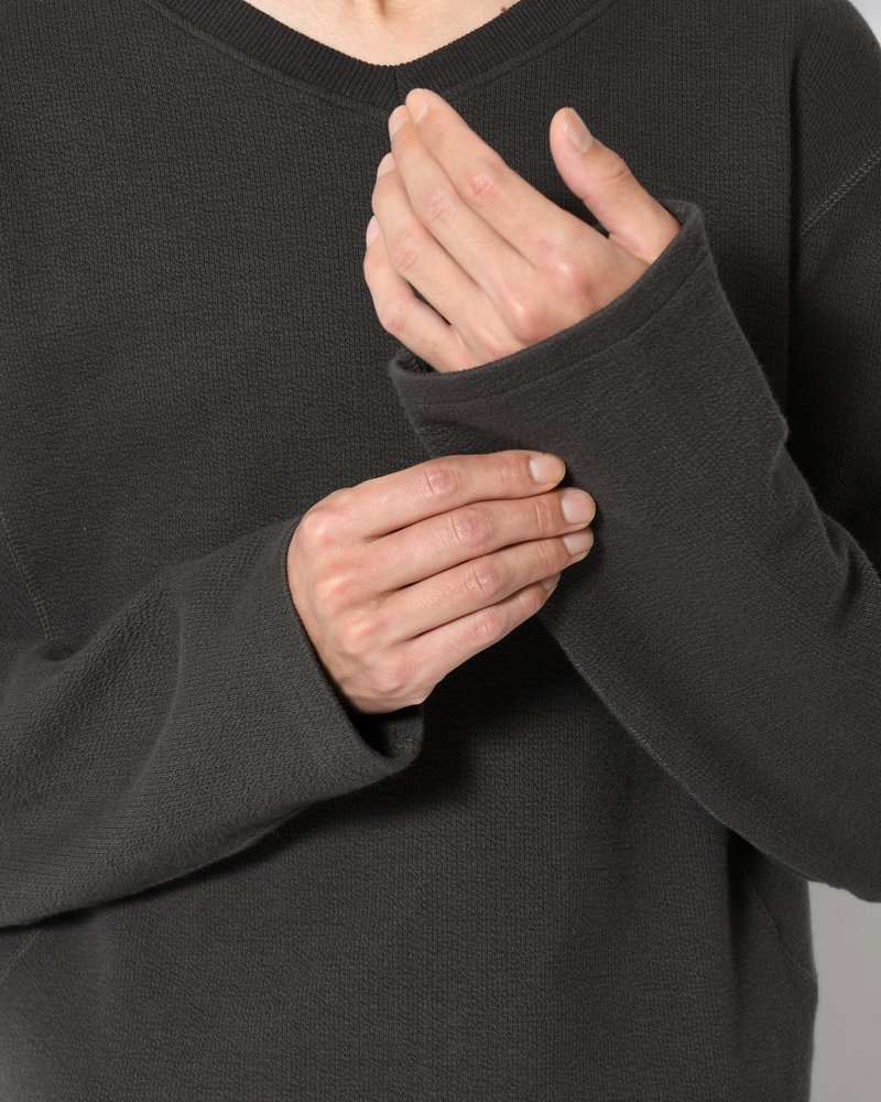 PANELLED LONG SLEEVE V-NECK T-SHIRT -CHARCOAL-