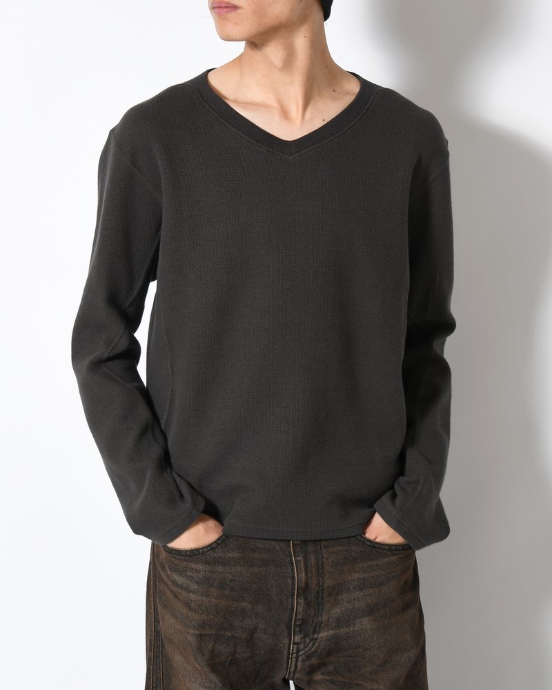 PANELLED LONG SLEEVE V-NECK T-SHIRT -CHARCOAL-