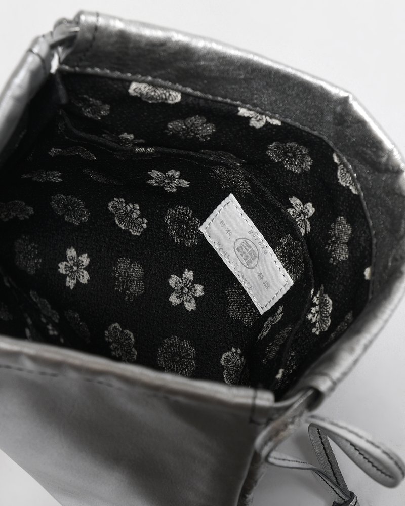WPM SHIBORI KINCHAKU "WATERPROOF" -SILVER-