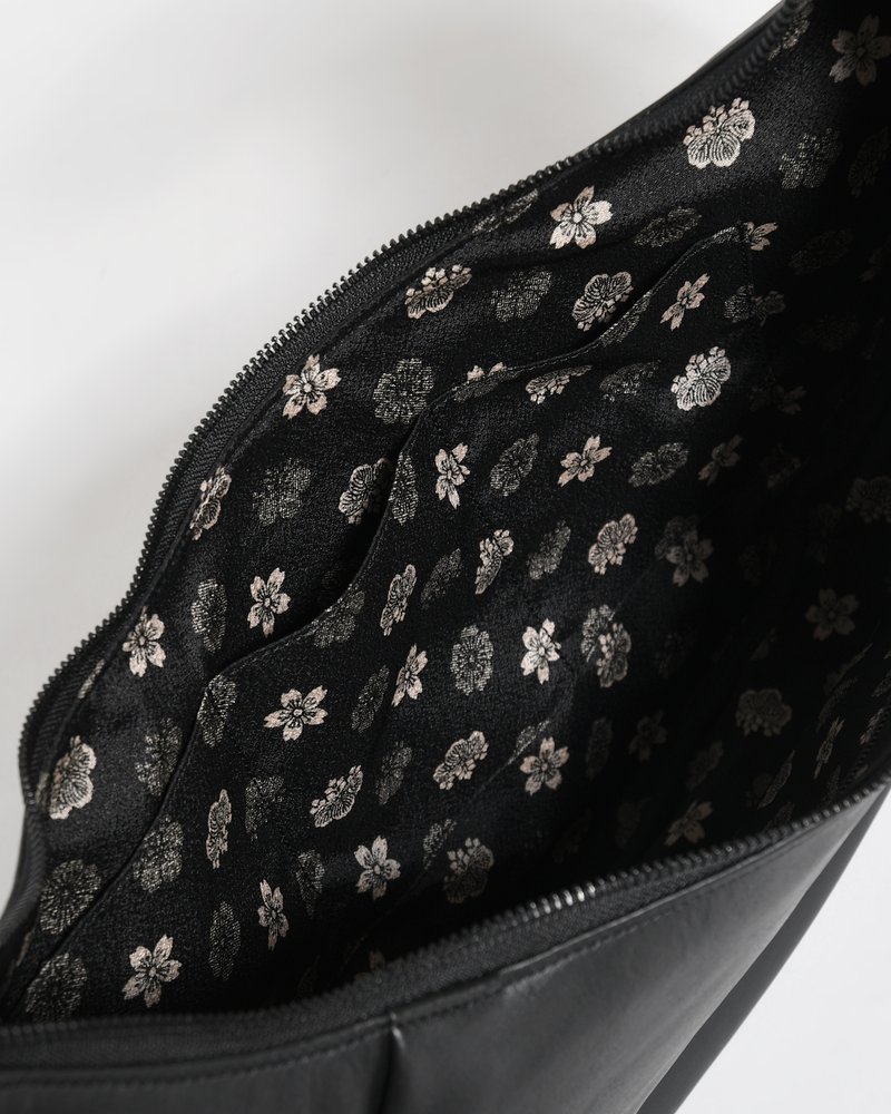 MIKAZUKI SHOULDER LARGE "WATERPROOF" -BLACK-