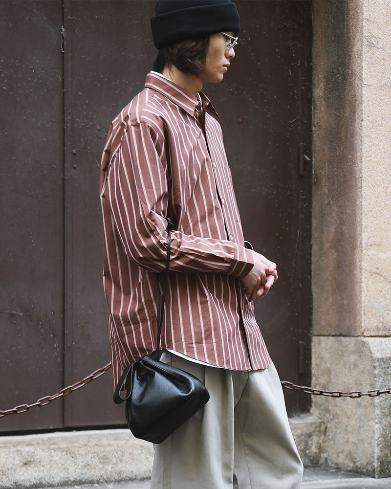 ONE HANDLE LEATHER HAND BAG -BLACK-