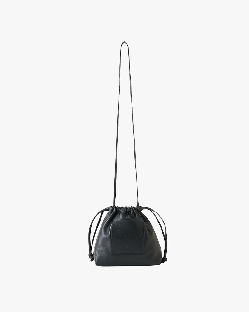 LEATHER KINCHAKU SHOULDER BAG -BLACK-