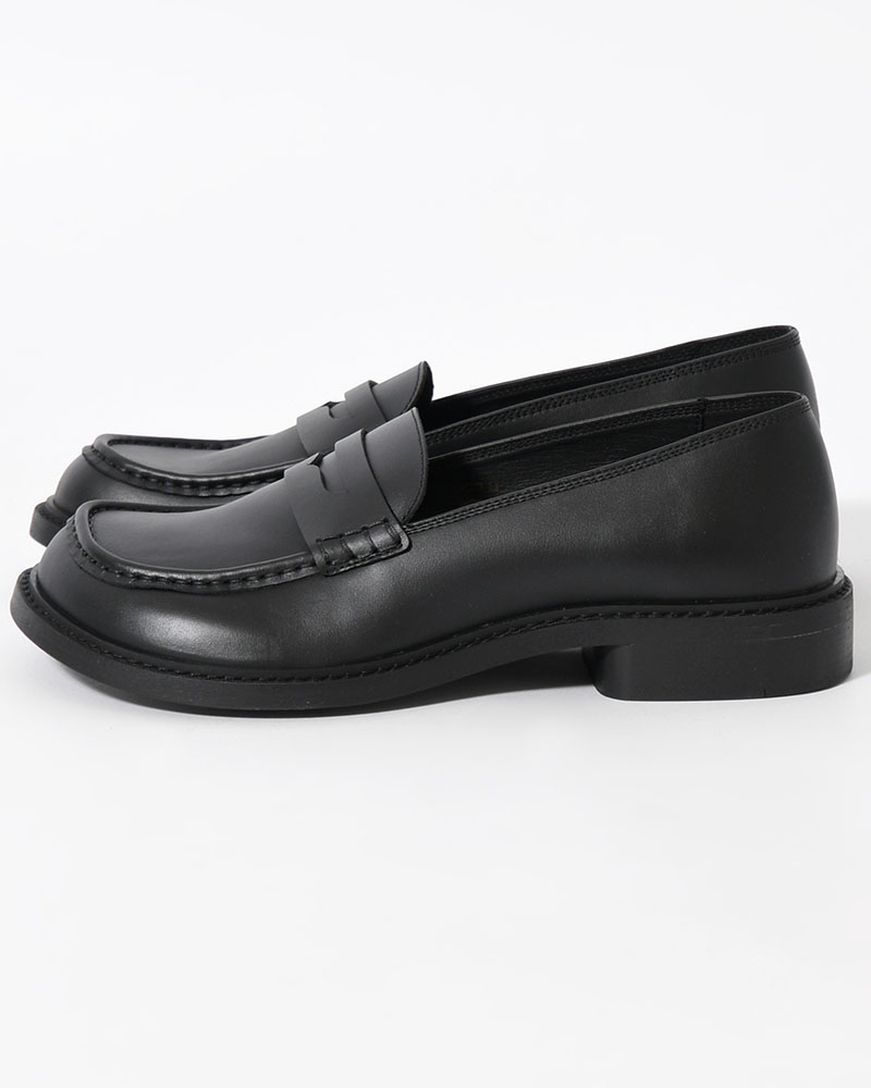 079 MOCASSIN -BLACK-