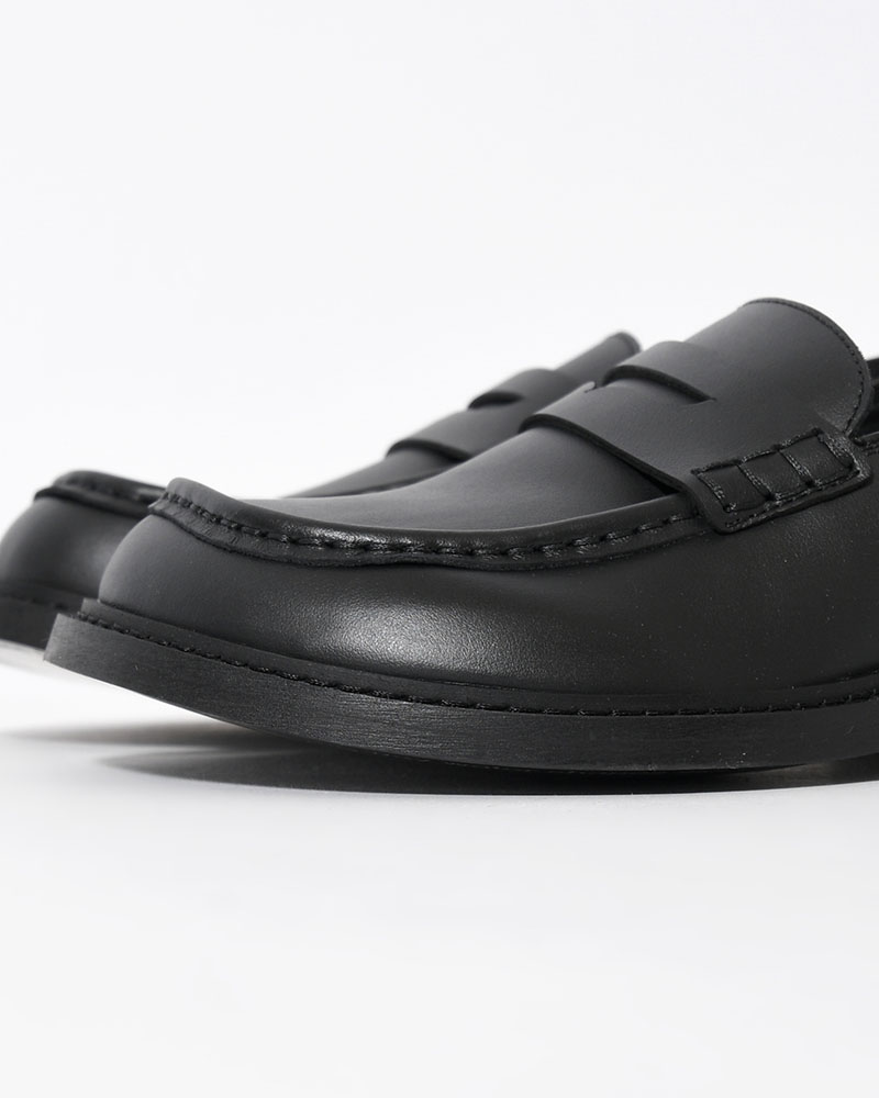 079 MOCASSIN -BLACK-