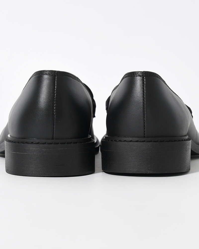 079 MOCASSIN -BLACK-