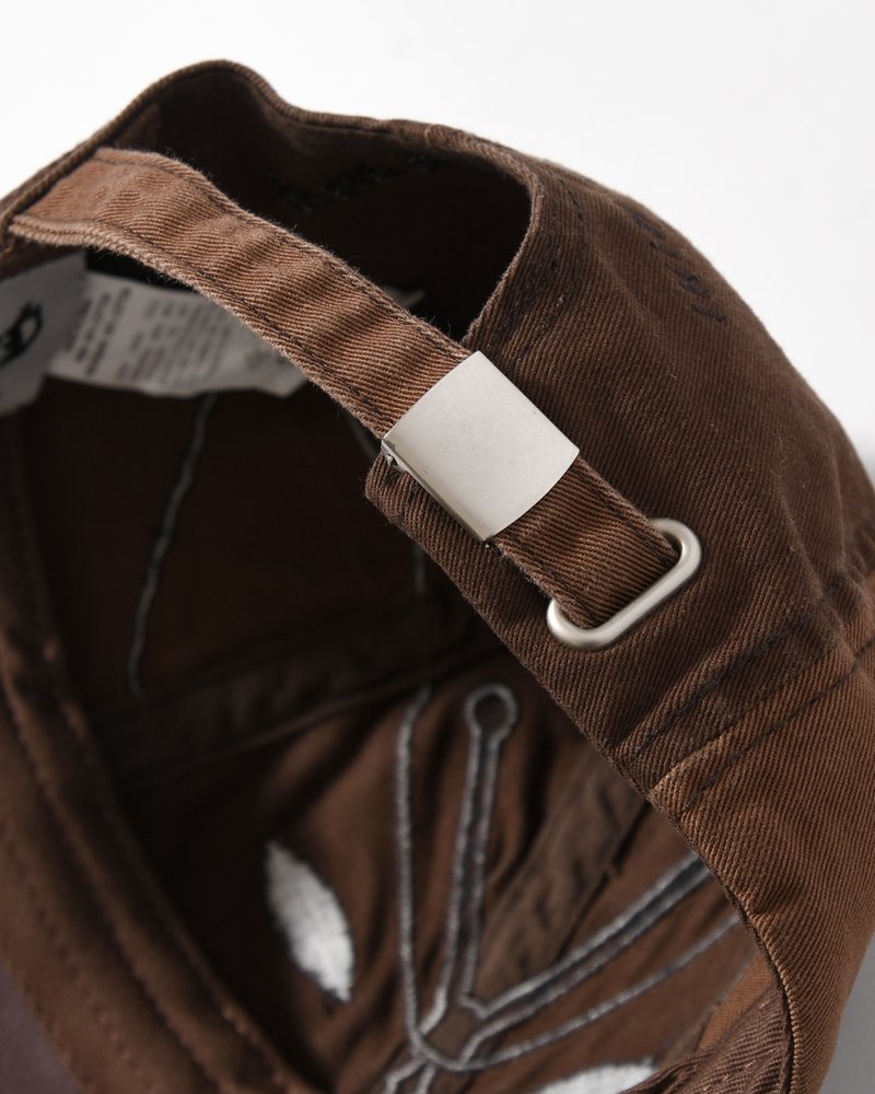 ALIEN BUTTERFLY TONAL BASEBALL CAP -BROWN-