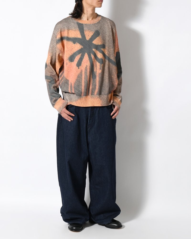GETTING OVER PRINTED KNIT CREWNECK -MULTI-