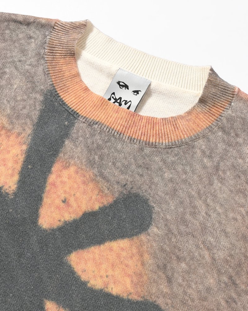 GETTING OVER PRINTED KNIT CREWNECK -MULTI-