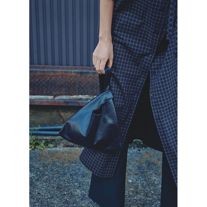 【期間限定発売:2/7～2/23】SHOPPING LEATHER HAND BAG -BLACK-