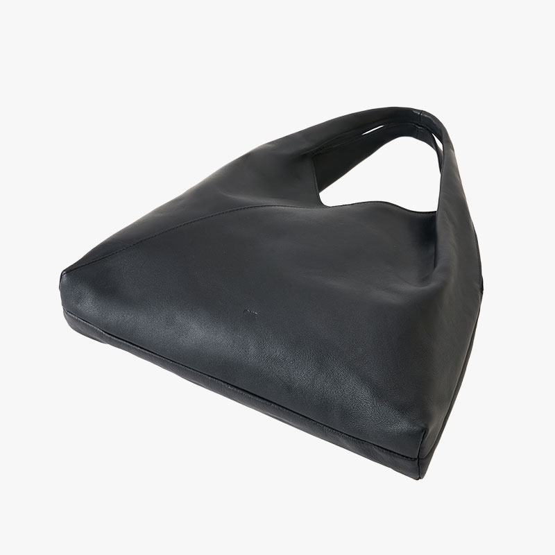 【期間限定発売:2/7～2/23】LEATHER MARCHE BAG -BLACK-