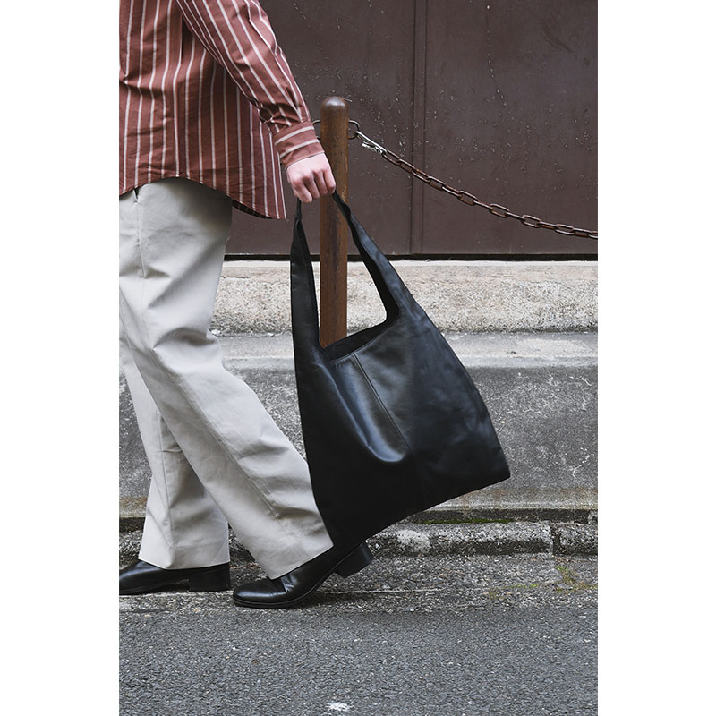 【期間限定発売:2/7～2/23】LEATHER TOTE BAG -BLACK-