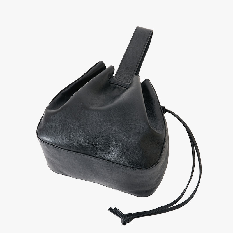 【期間限定発売:2/7～2/23】ONE HANDLE LEATHER HAND BAG -BLACK-