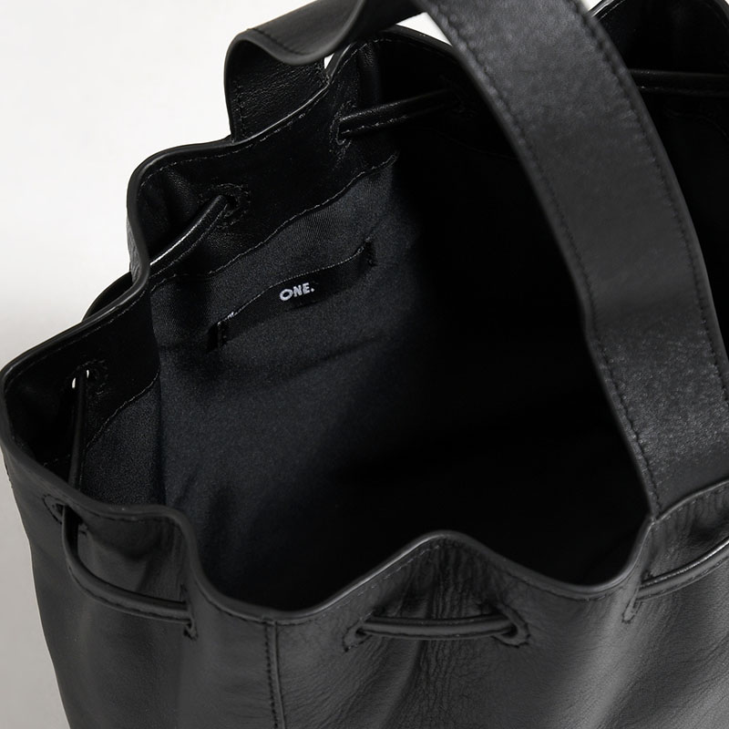 【期間限定発売:2/7～2/23】ONE HANDLE LEATHER HAND BAG -BLACK-