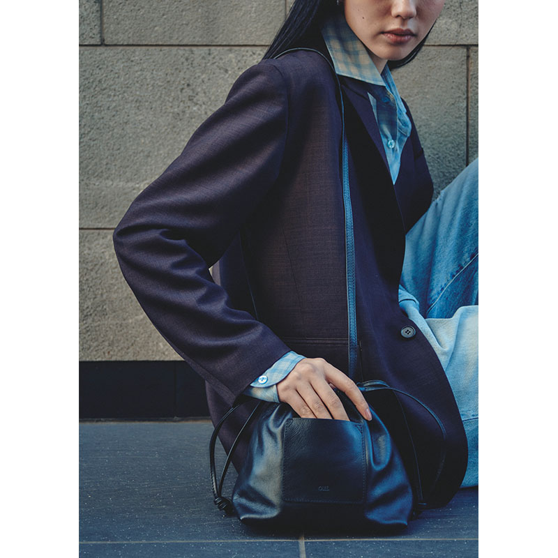 【期間限定発売:2/7～2/23】LEATHER KINCHAKU SHOULDER BAG -BLACK-