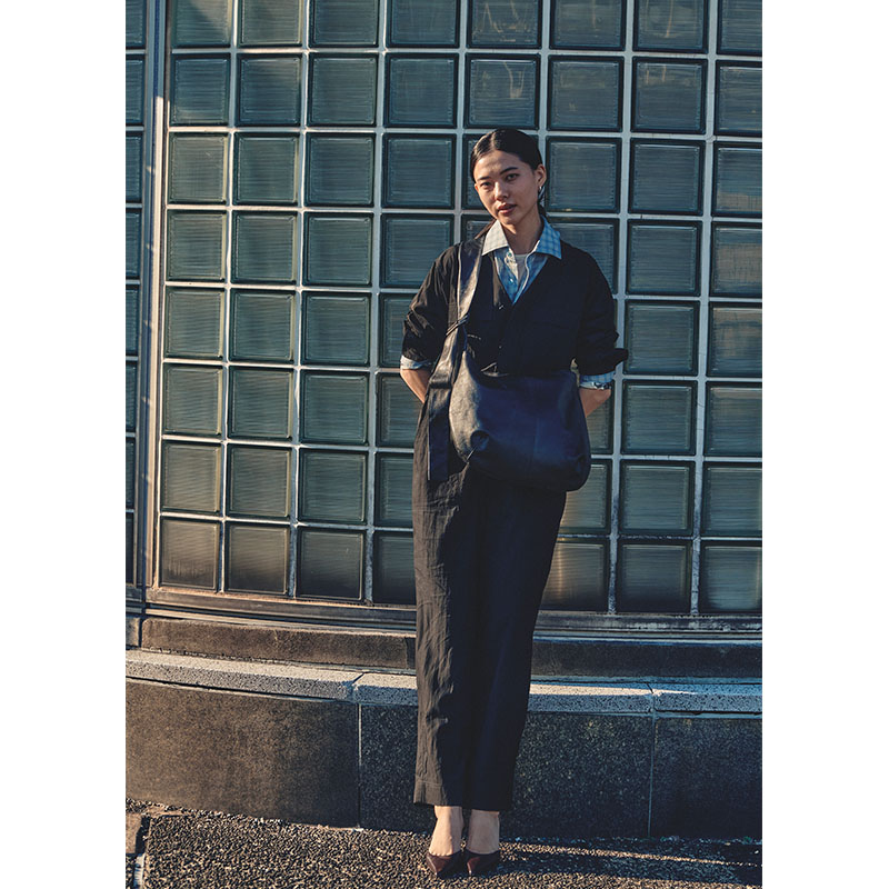 【期間限定発売:2/7～2/23】LEATHER BIG SHOULDER BAG -BLACK-