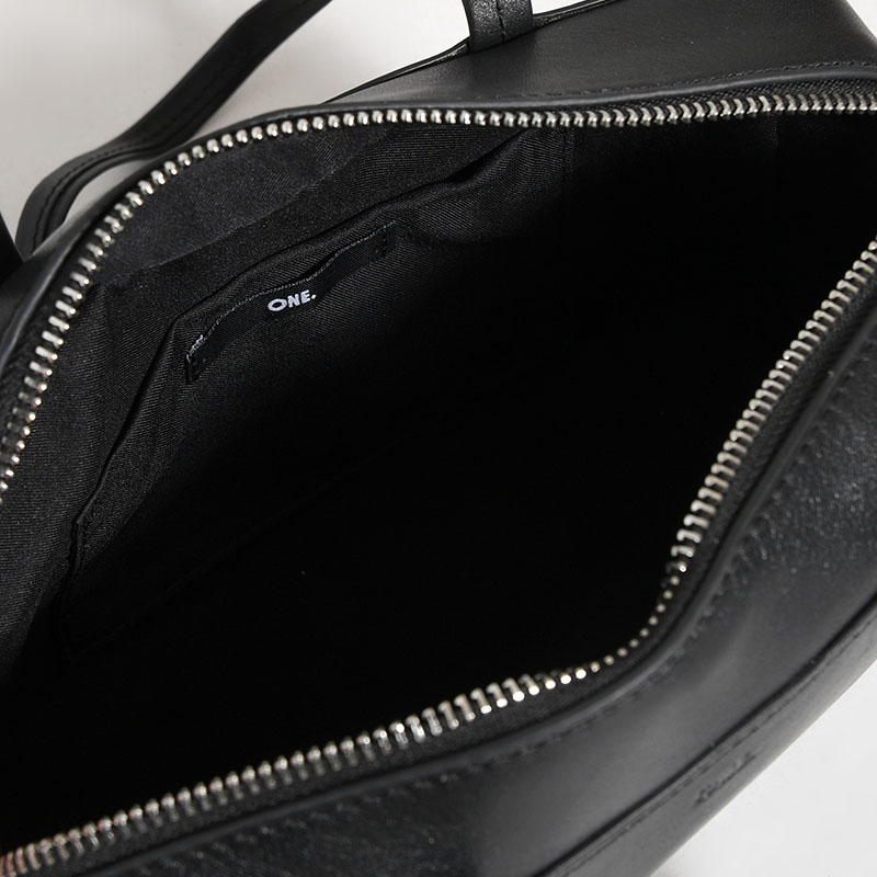 【期間限定発売:2/7～2/23】LEATHER SQUARE MINI BOSTON BAG -BLACK-