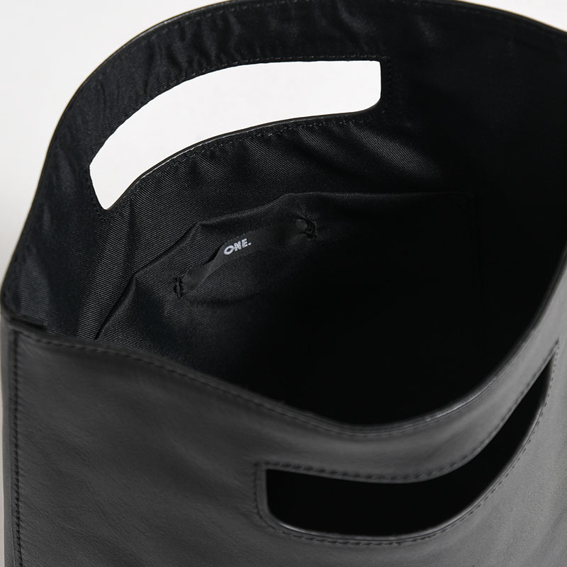 【期間限定発売:2/7～2/23】LEATHER SMALL BUCKET -BLACK-
