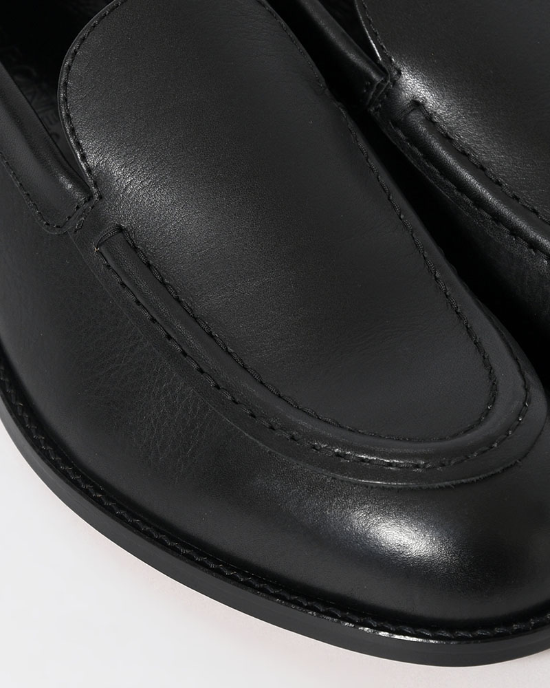 MOCCASIN SLIP-ON -BLACK-