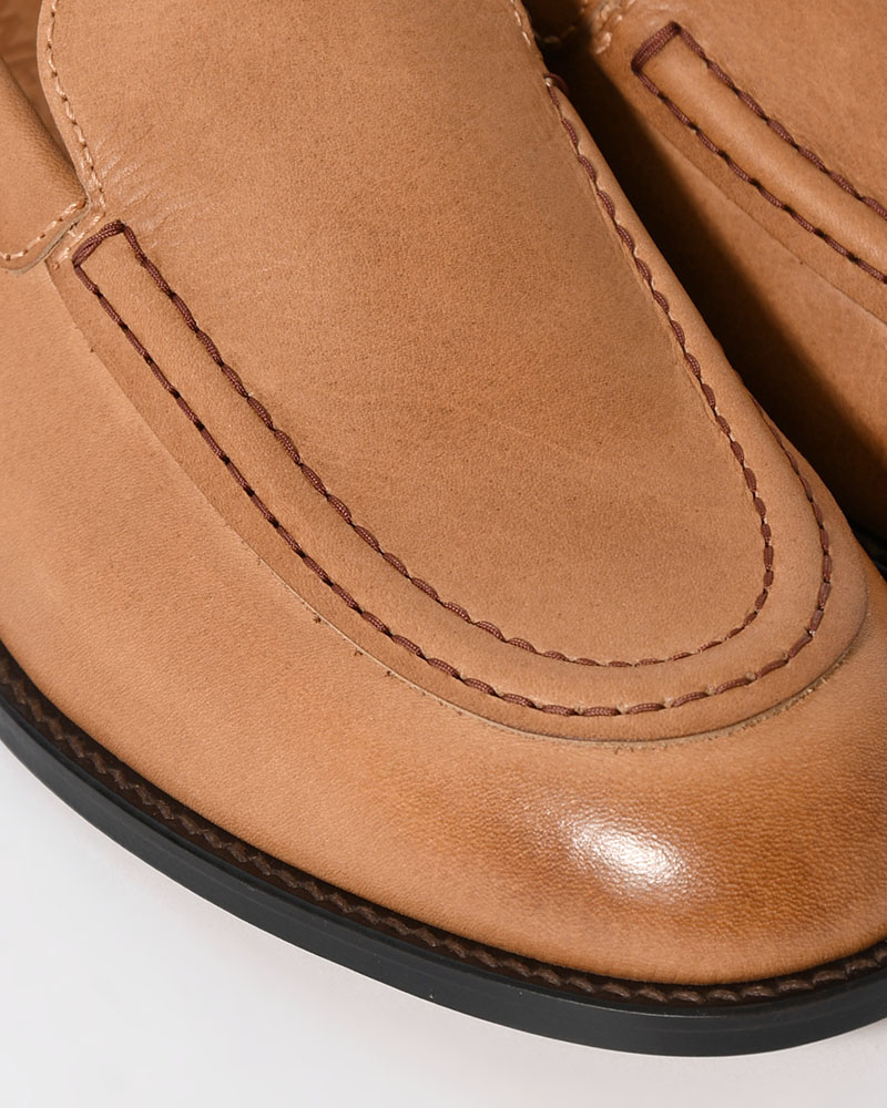 MOCCASIN SLIP-ON -BEIGE-