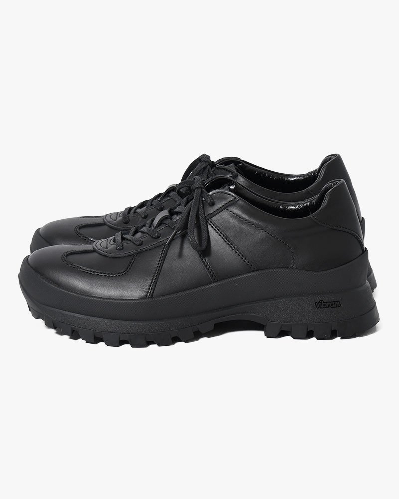GERMAN TRAINER with 884C Vibram -BLACK-