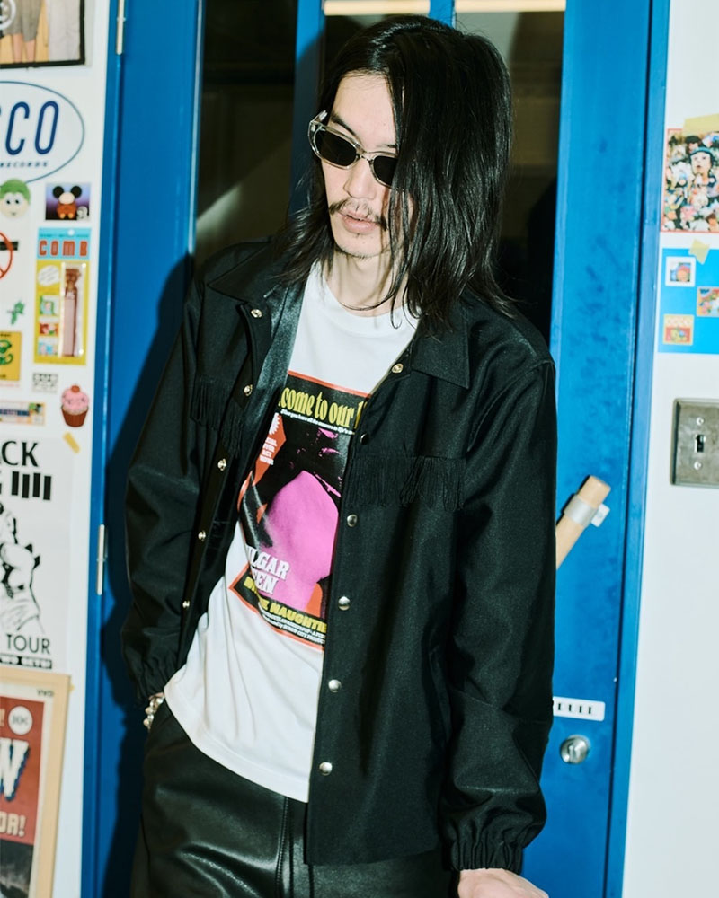 VULGAR QUEEN BUTT FLYER tee -WHITE-