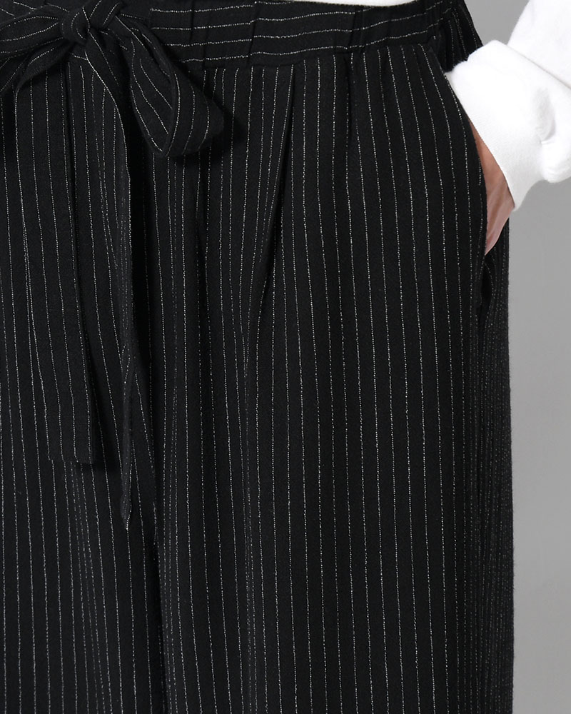 LINEN TUCK PT -BLACK-