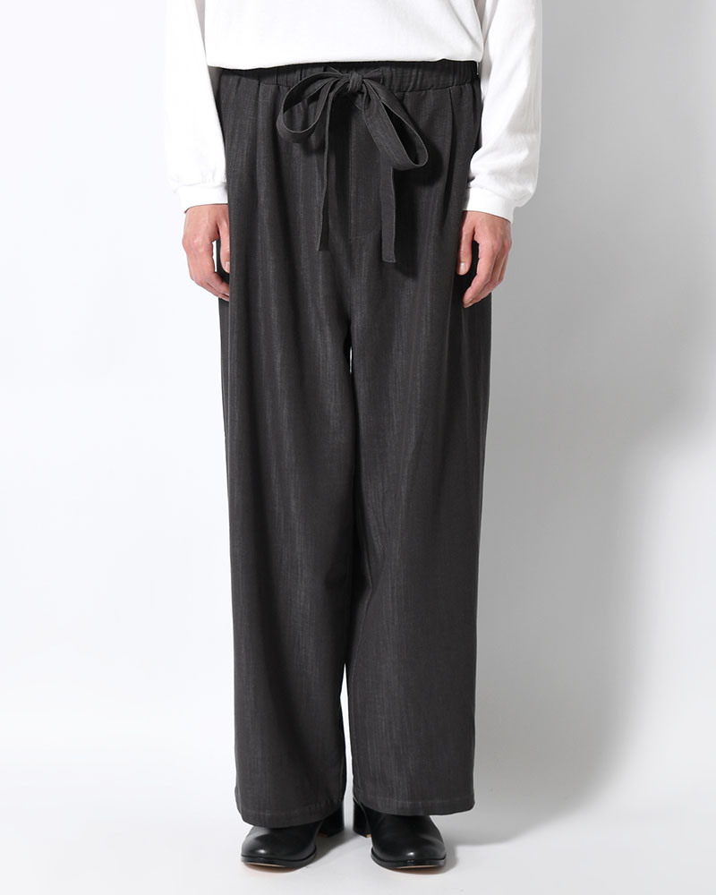 VISCOSE DENIM TUCK PT -BLACK-