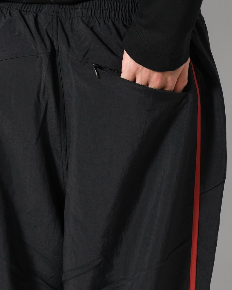 BOUND-SEAM JOGGER PANTS -BLACK-