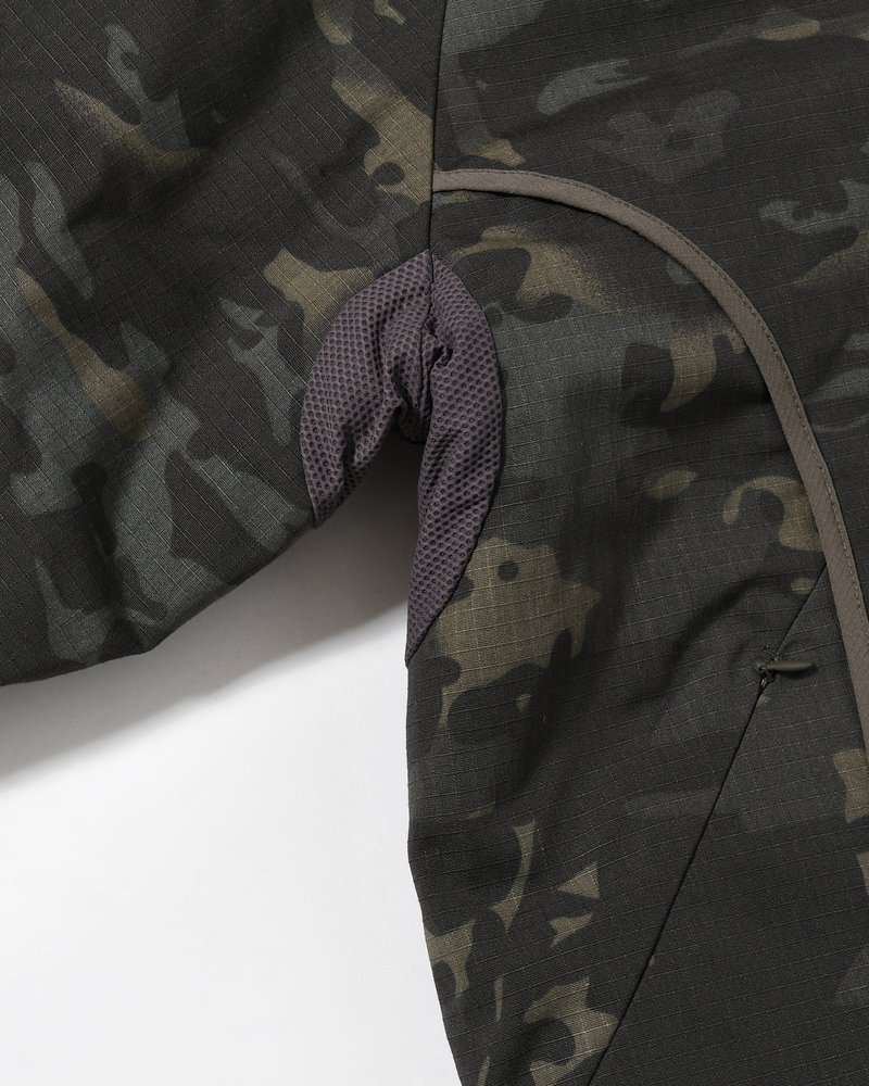 BOUND-SEAM PUFFER JACKET -MULTI-