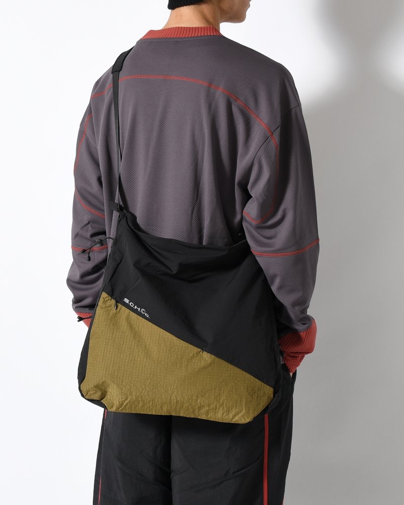 FASTENING SYSTEM CROSSBODY BAG -KHAKI-
