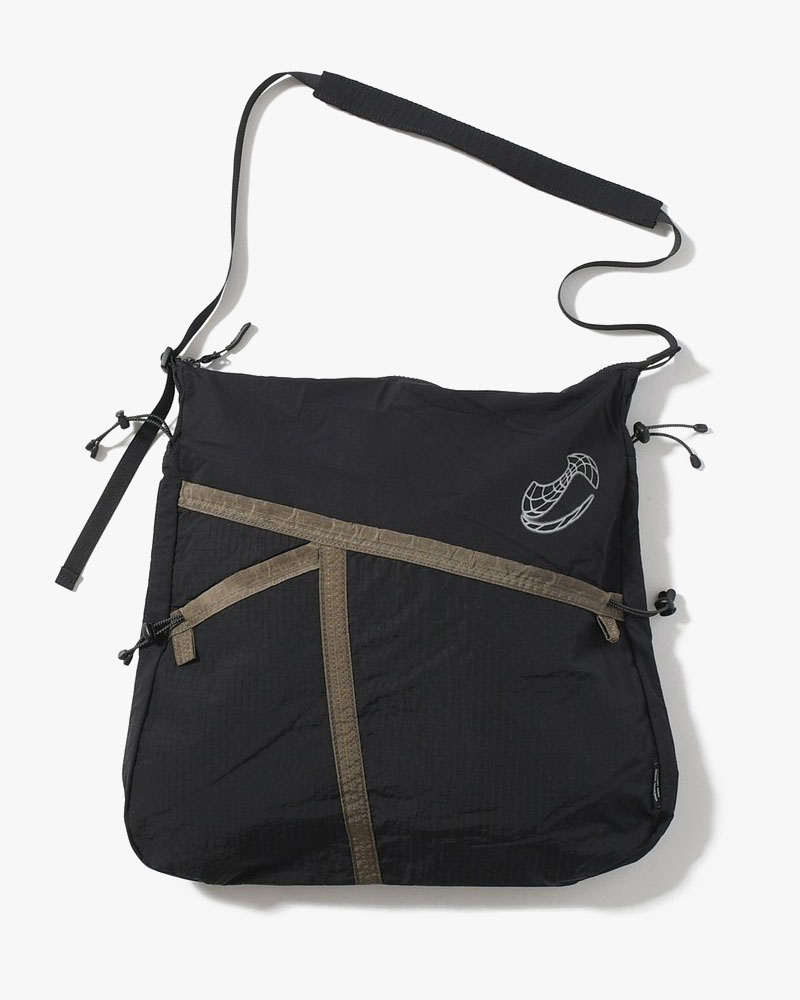 FASTENING SYSTEM CROSSBODY BAG -KHAKI-