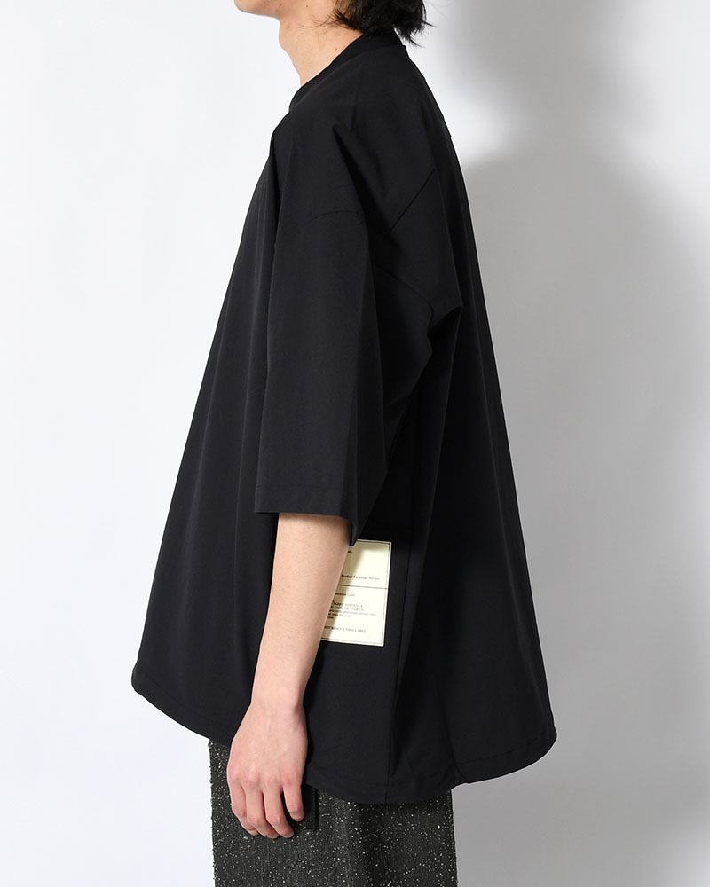 PANELED T-SHIRT -BLACK-