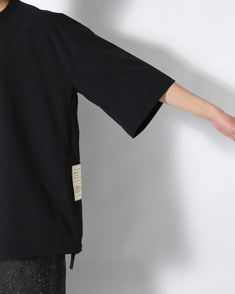 PANELED T-SHIRT -BLACK-